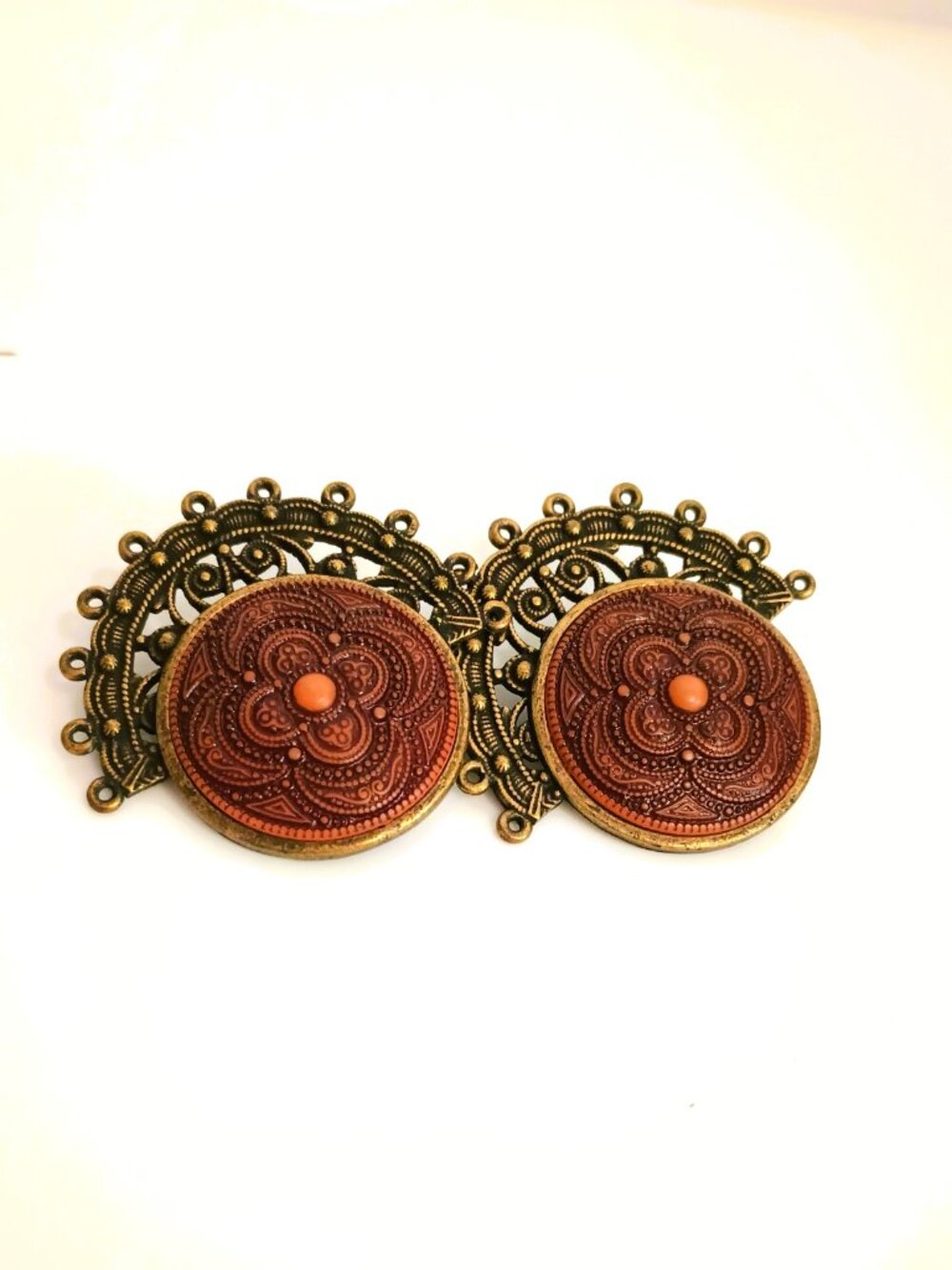 Lady Remington Vintage Earrings Clip On Boho Carved Resin & Metal Jewelry